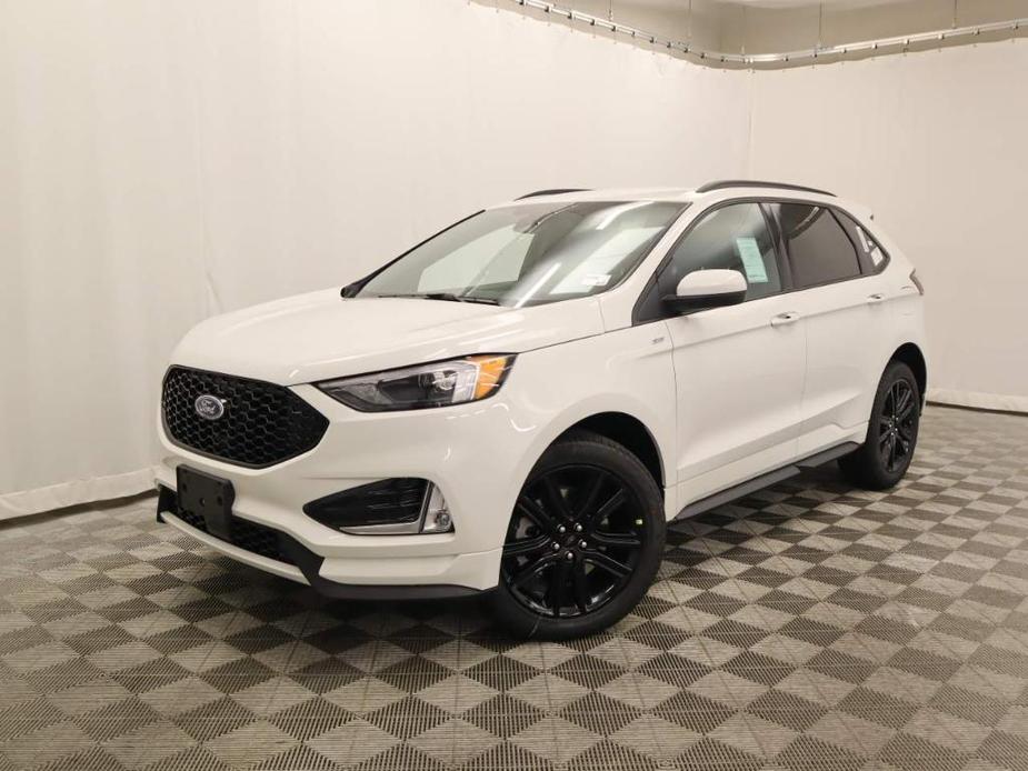 new 2024 Ford Edge car, priced at $42,025
