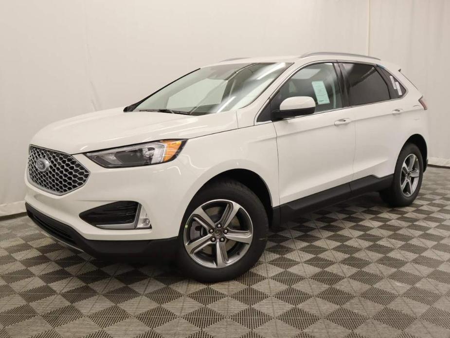 new 2024 Ford Edge car, priced at $40,015
