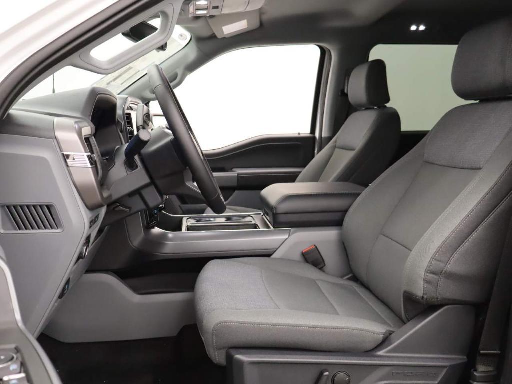 new 2024 Ford F-150 car, priced at $50,672