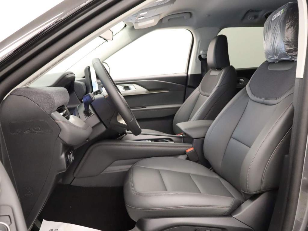 new 2025 Ford Explorer car, priced at $45,085