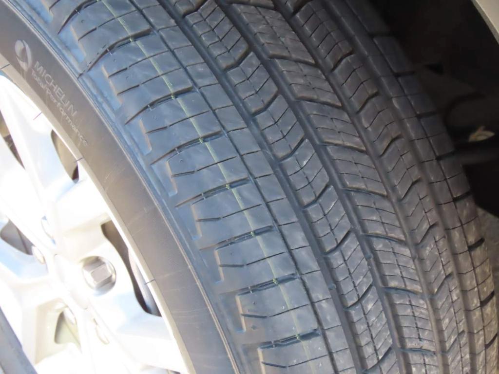 used 2023 Jeep Grand Cherokee car, priced at $29,745