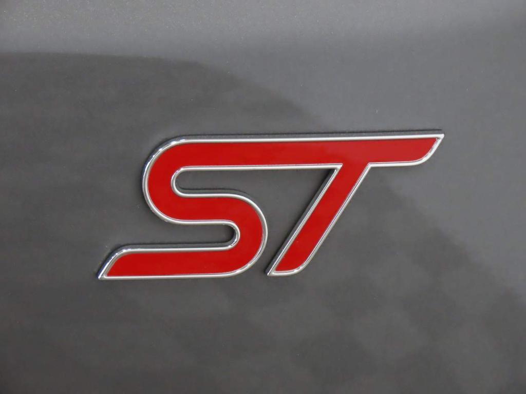 used 2022 Ford Edge car, priced at $32,991