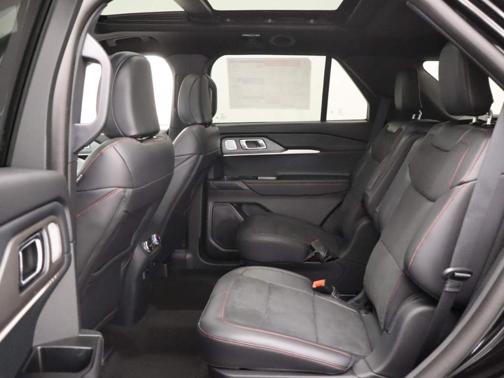 new 2025 Ford Explorer car, priced at $59,060