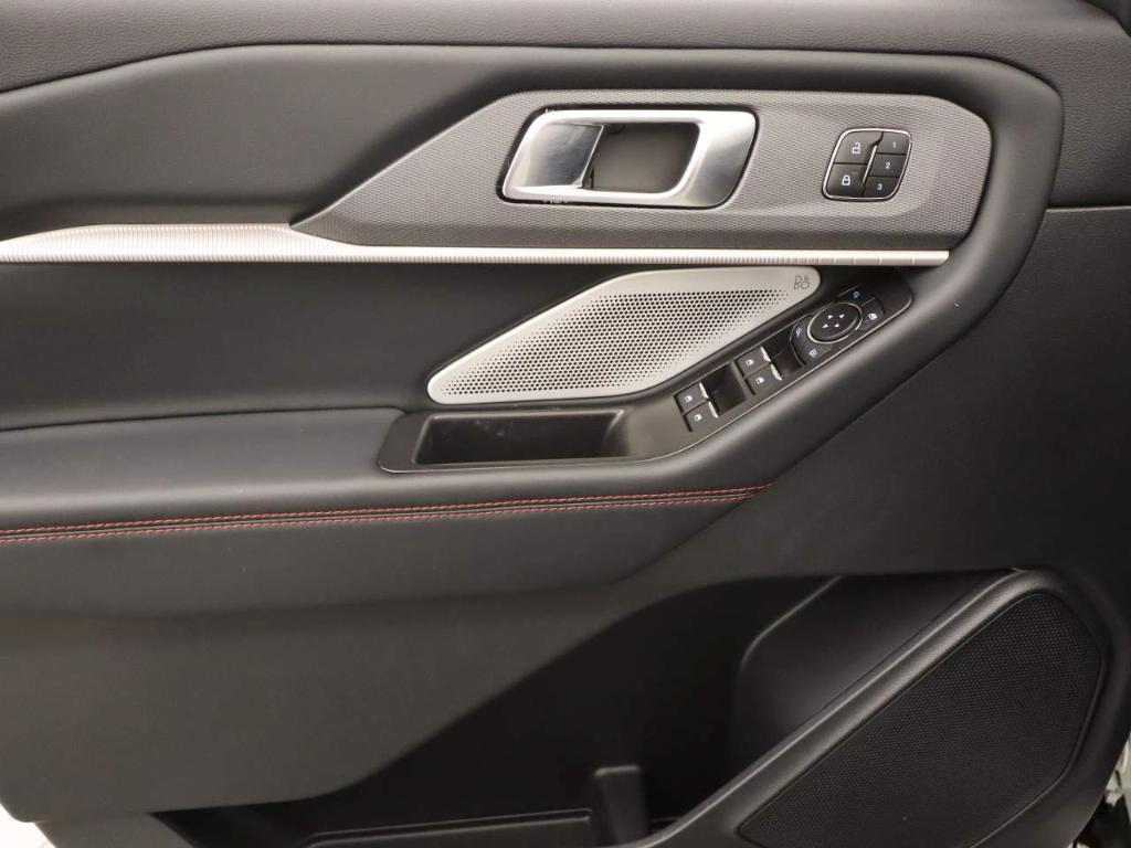 new 2025 Ford Explorer car, priced at $59,025
