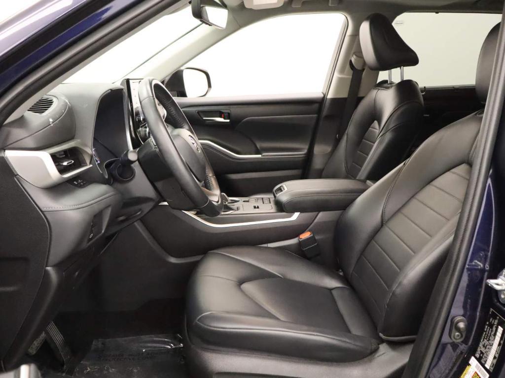 used 2022 Toyota Highlander car, priced at $35,435