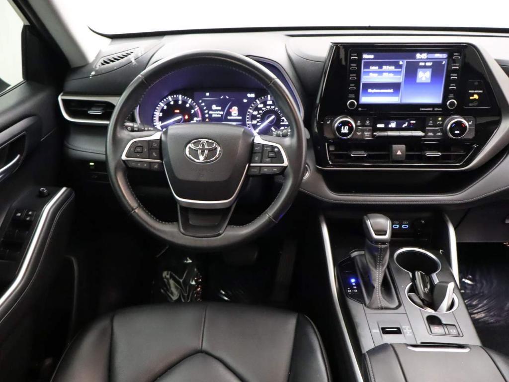 used 2022 Toyota Highlander car, priced at $35,435