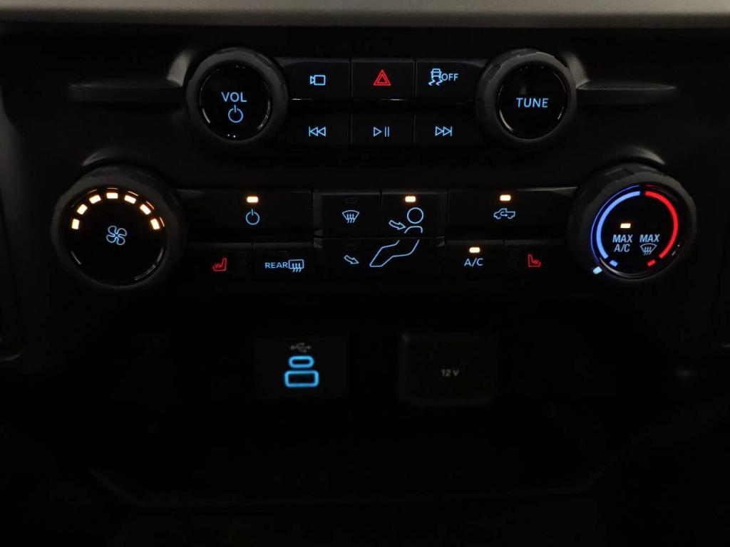 new 2025 Ford F-250 car, priced at $69,920
