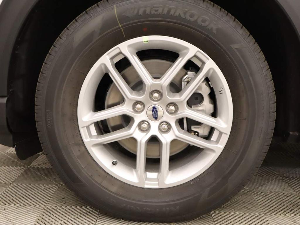 new 2025 Ford Explorer car, priced at $43,745