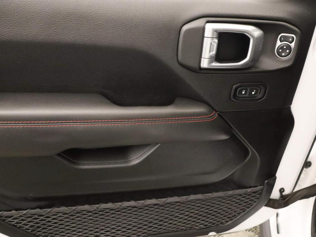 used 2021 Jeep Gladiator car, priced at $38,158