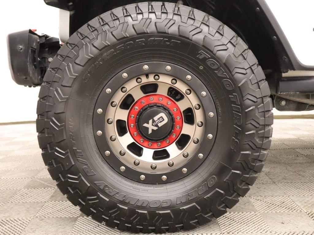 used 2021 Jeep Gladiator car, priced at $38,158