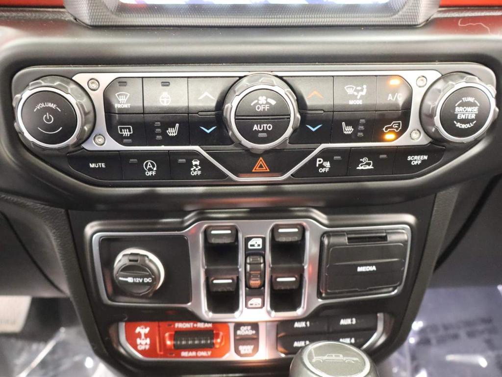 used 2021 Jeep Gladiator car, priced at $38,158