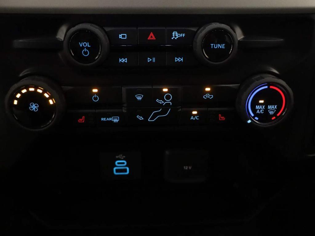 new 2025 Ford F-250 car, priced at $75,195