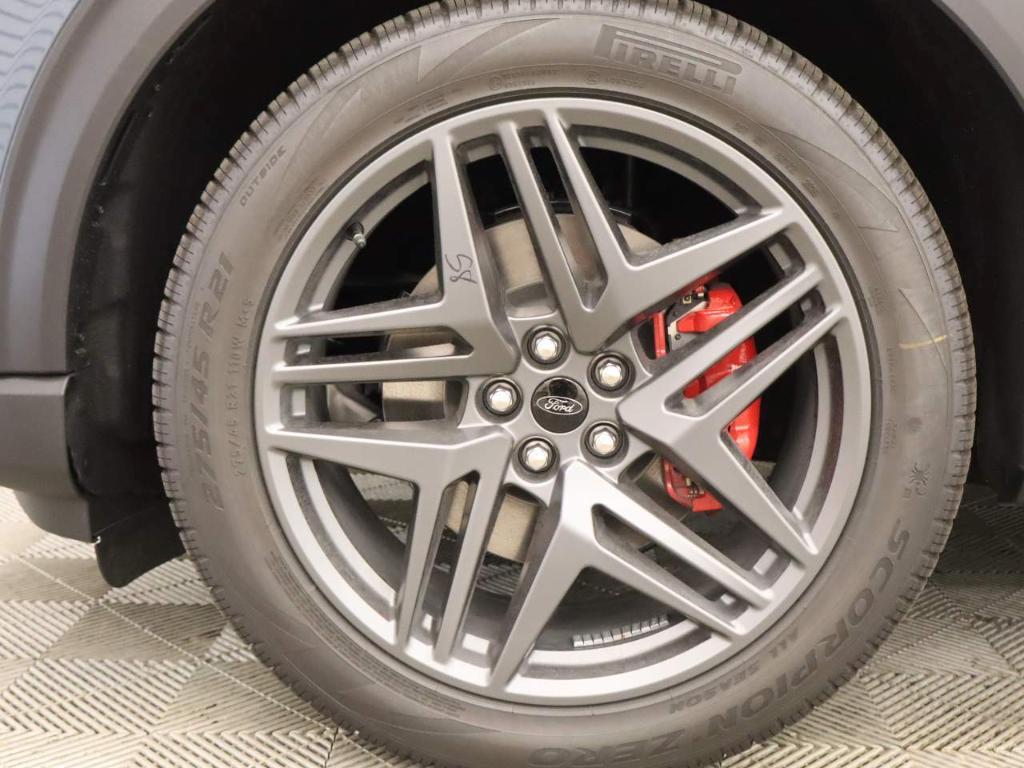 new 2025 Ford Explorer car, priced at $58,705