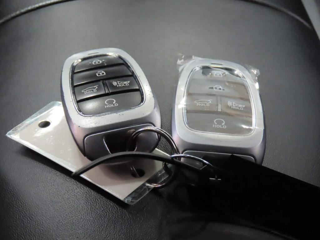 used 2023 Hyundai Santa Fe car, priced at $22,748