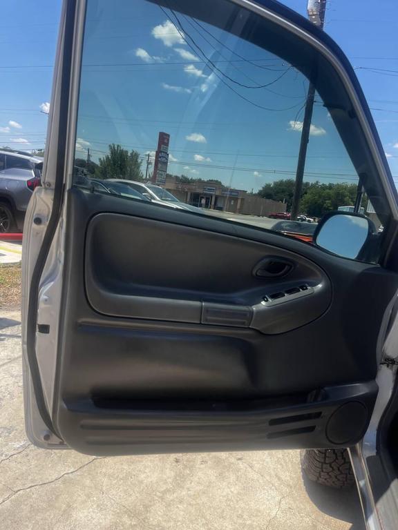 used 2000 Suzuki Vitara car, priced at $4,995