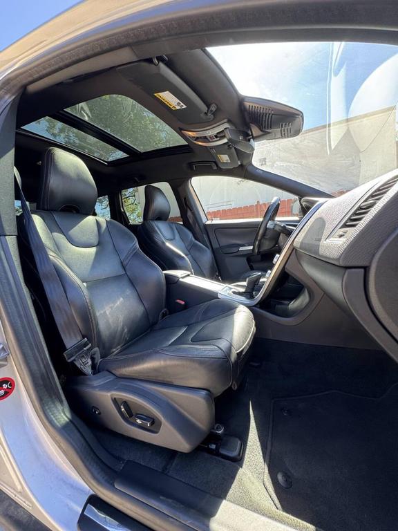 used 2015 Volvo XC60 car, priced at $9,995