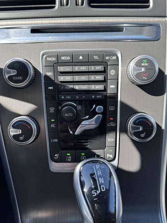 used 2015 Volvo XC60 car, priced at $9,995