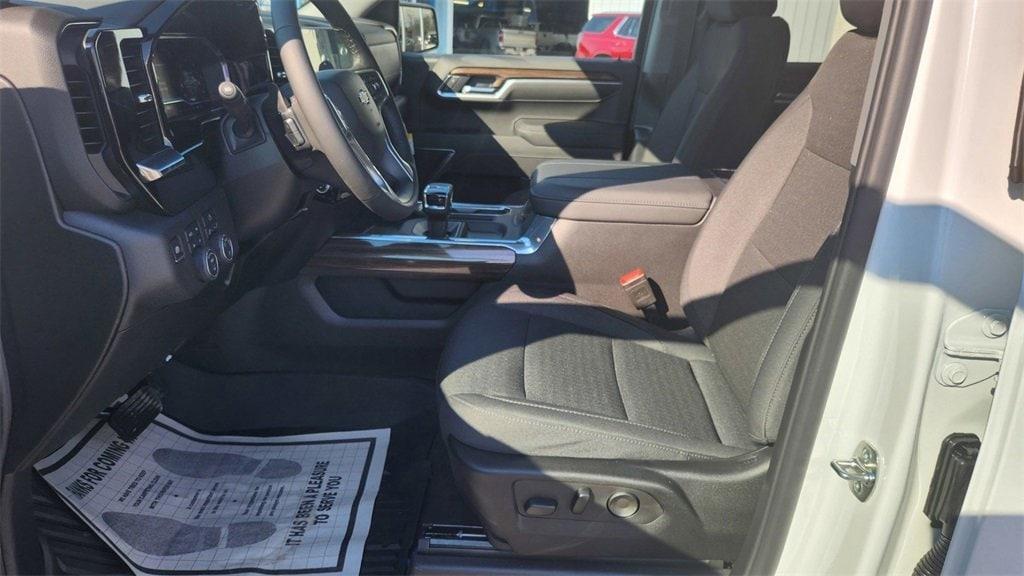 new 2025 Chevrolet Silverado 1500 car, priced at $54,820