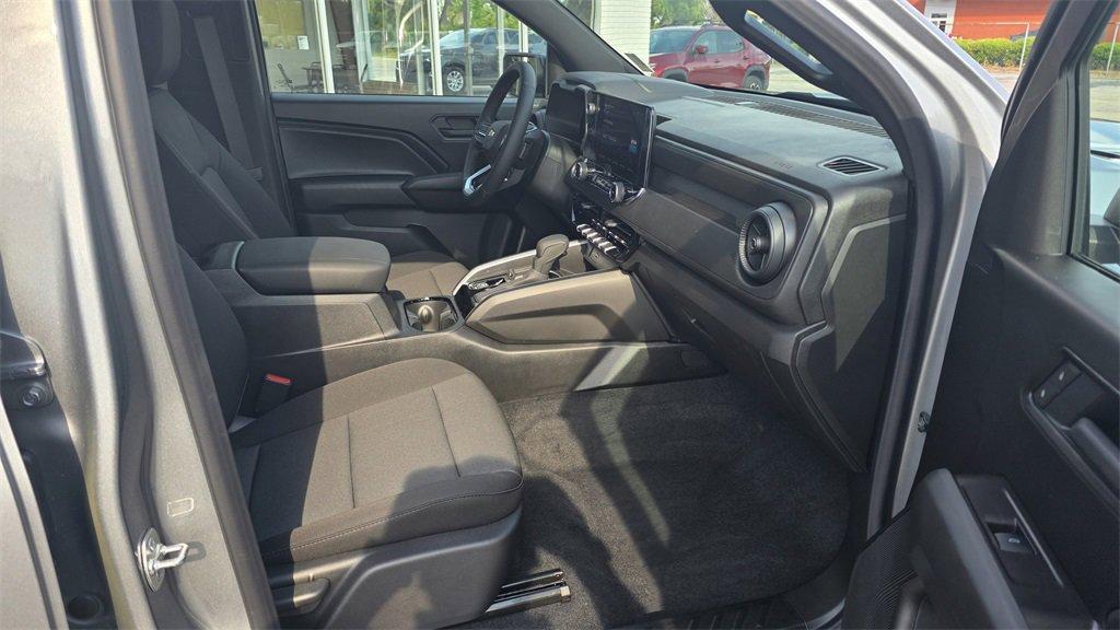 new 2025 Chevrolet Colorado car, priced at $33,610