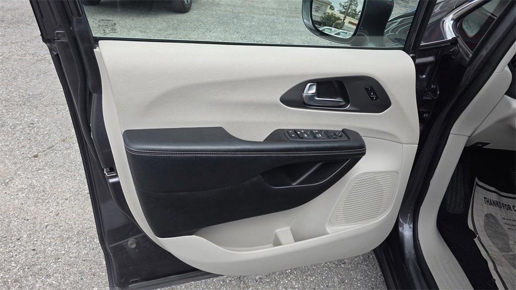 used 2022 Chrysler Pacifica car, priced at $22,750