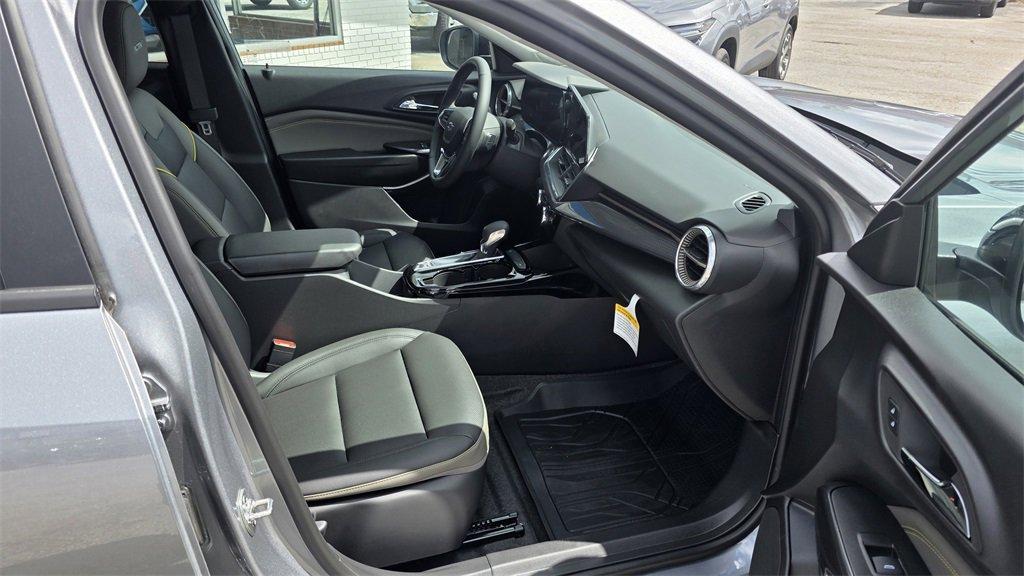 new 2025 Chevrolet Trax car, priced at $24,455