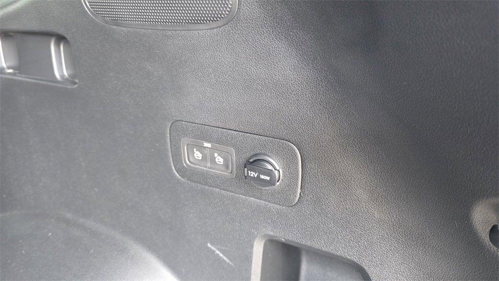 used 2022 Hyundai Santa Fe car, priced at $30,995