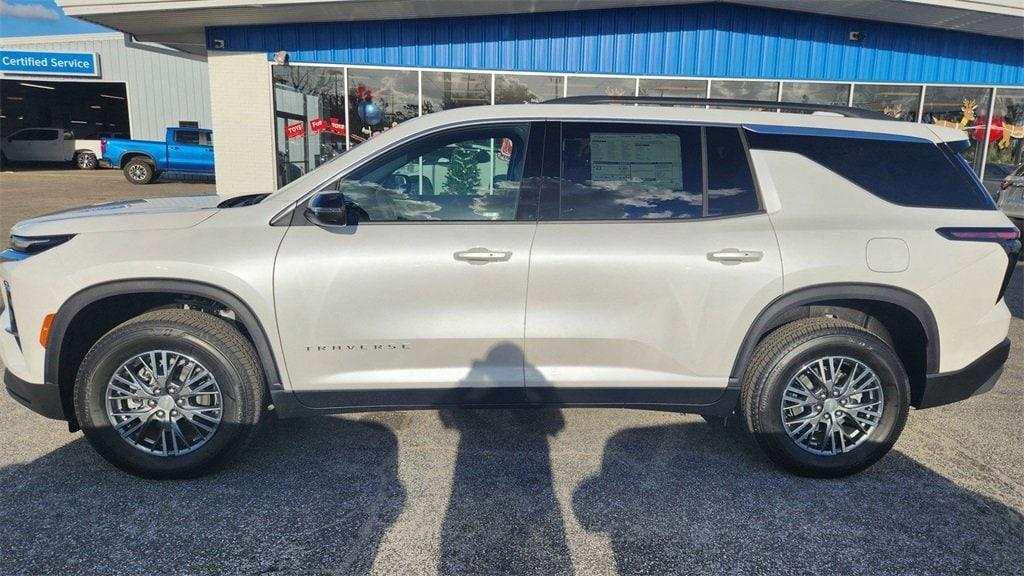 new 2025 Chevrolet Traverse car, priced at $44,380