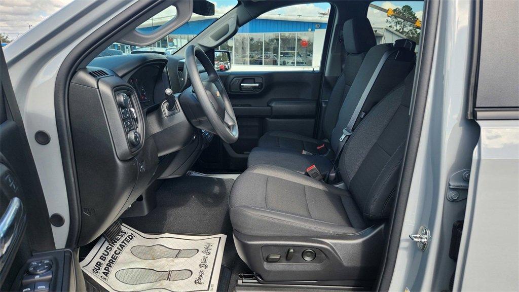 new 2024 Chevrolet Silverado 1500 car, priced at $42,320