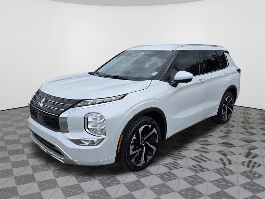 used 2023 Mitsubishi Outlander car, priced at $27,999