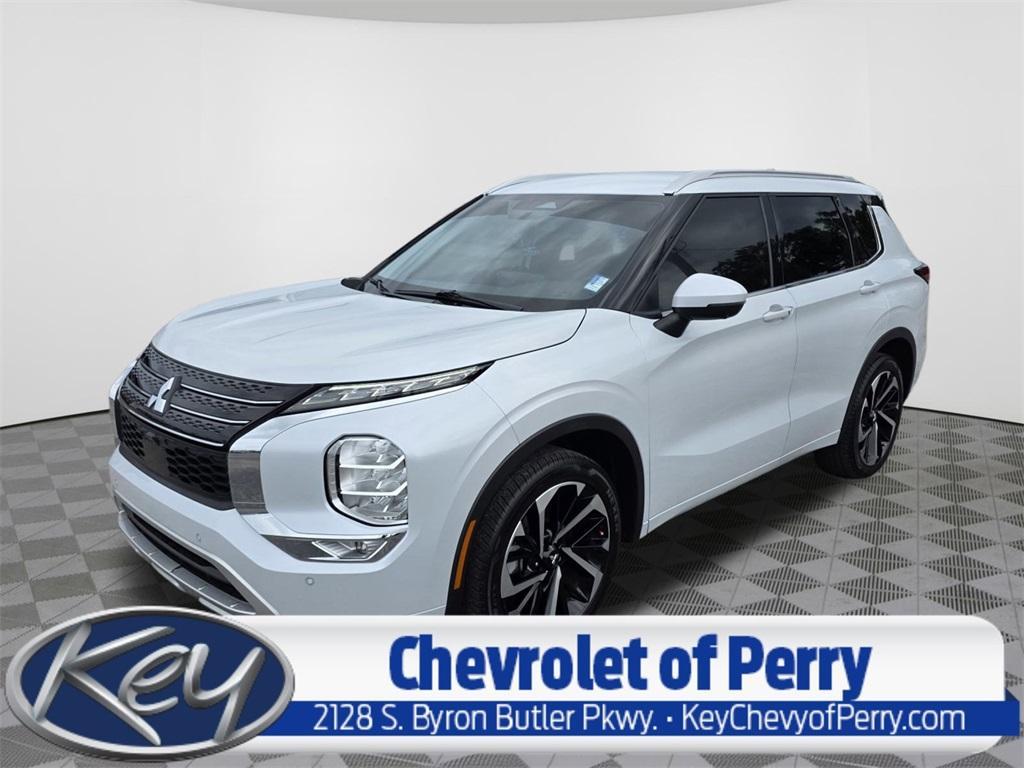 used 2023 Mitsubishi Outlander car, priced at $27,999