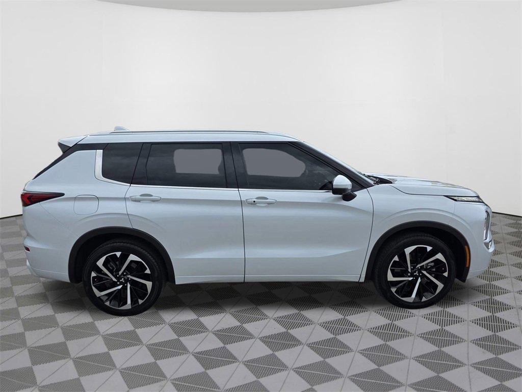 used 2023 Mitsubishi Outlander car, priced at $27,999