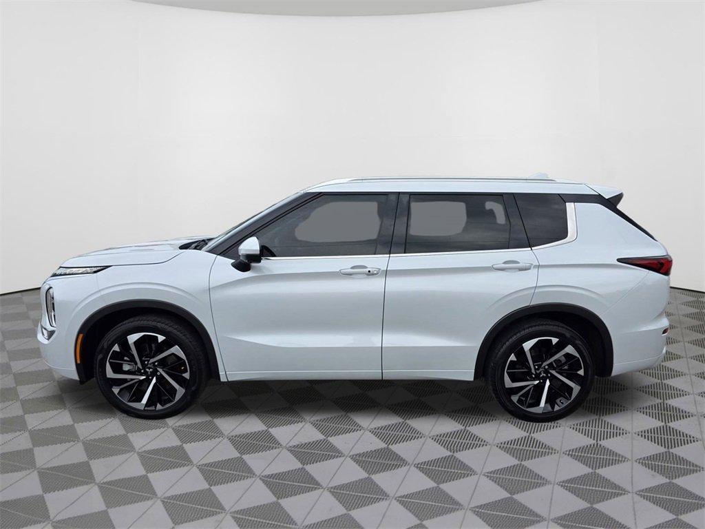 used 2023 Mitsubishi Outlander car, priced at $27,999