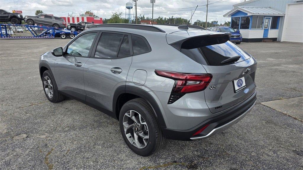 new 2025 Chevrolet Trax car, priced at $23,035