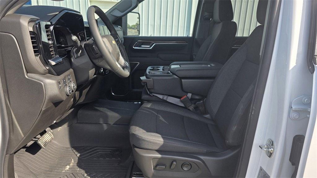 new 2025 Chevrolet Silverado 2500 car, priced at $58,535