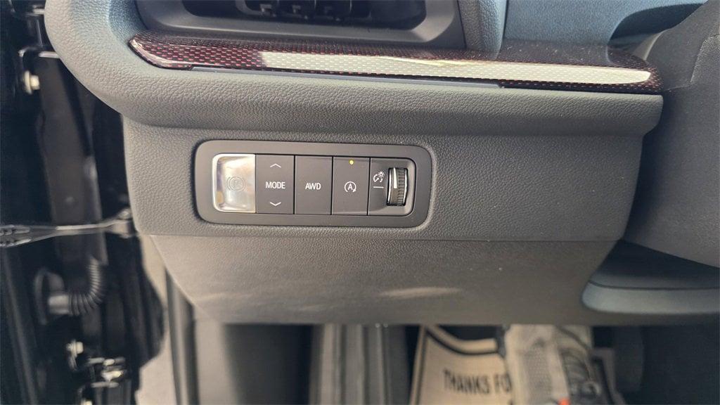 new 2025 Chevrolet Traverse car, priced at $49,695