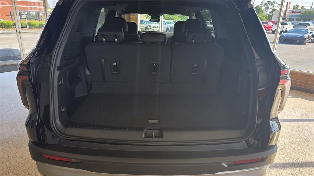new 2025 Chevrolet Traverse car, priced at $48,195