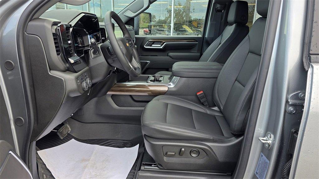 new 2025 Chevrolet Silverado 2500 car, priced at $69,640