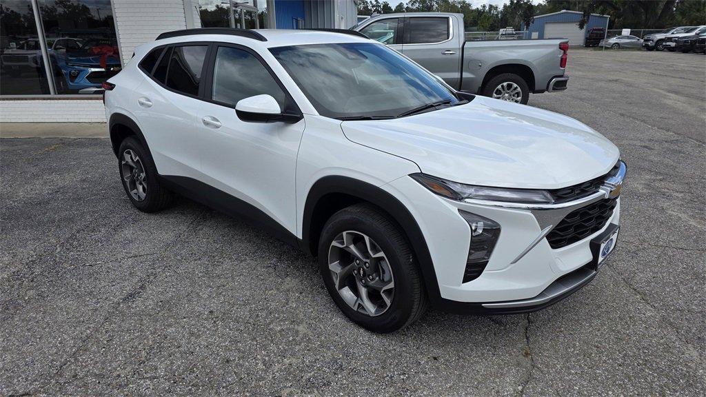 new 2025 Chevrolet Trax car, priced at $23,250
