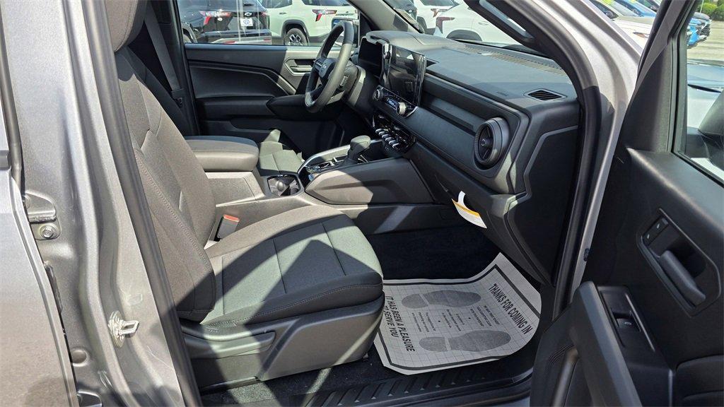 new 2026 Chevrolet Colorado car, priced at $30,995