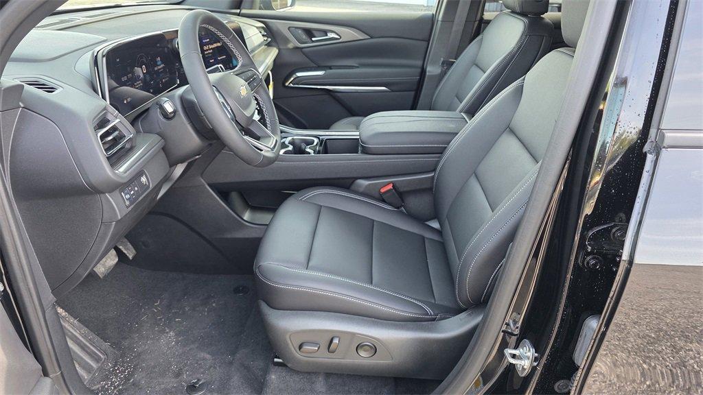 new 2025 Chevrolet Traverse car, priced at $42,285
