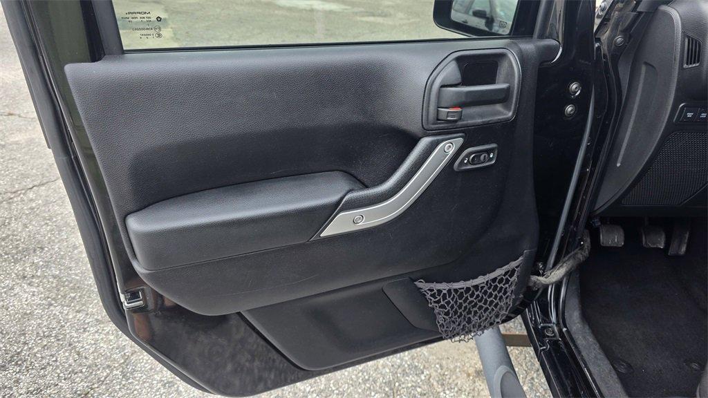 used 2015 Jeep Wrangler Unlimited car, priced at $19,995