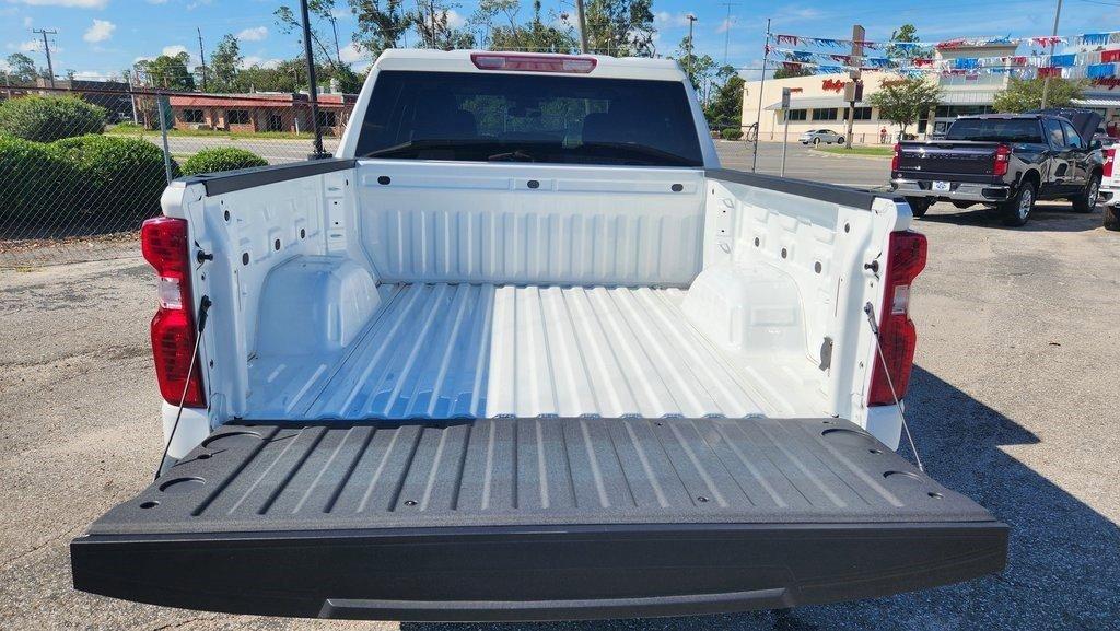 new 2024 Chevrolet Silverado 1500 car, priced at $43,995