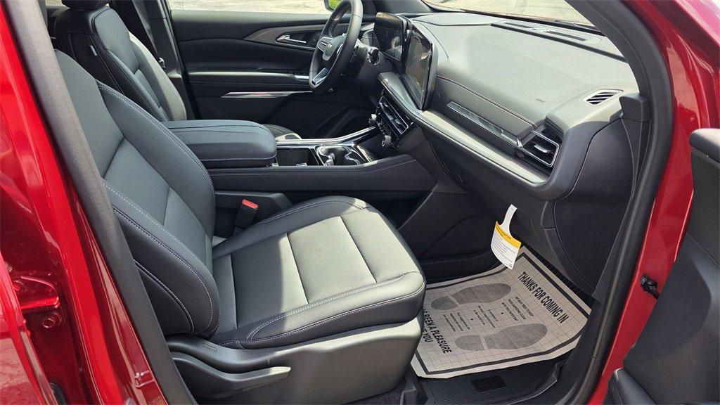 new 2025 Chevrolet Traverse car, priced at $40,595