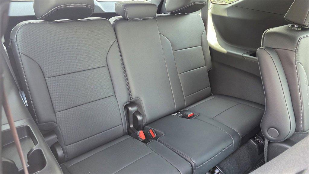 new 2025 Chevrolet Traverse car, priced at $40,595