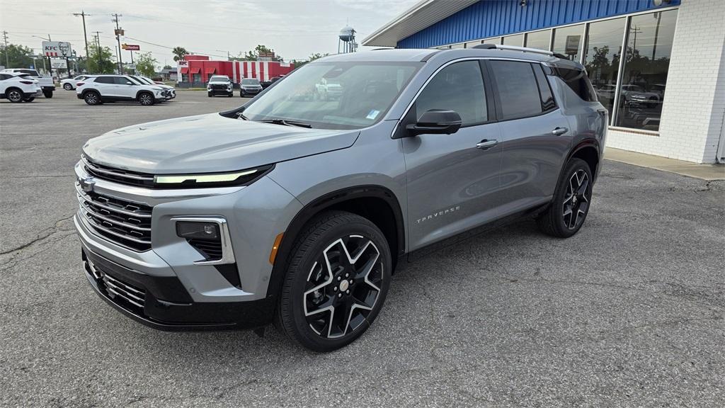 new 2025 Chevrolet Traverse car, priced at $54,435