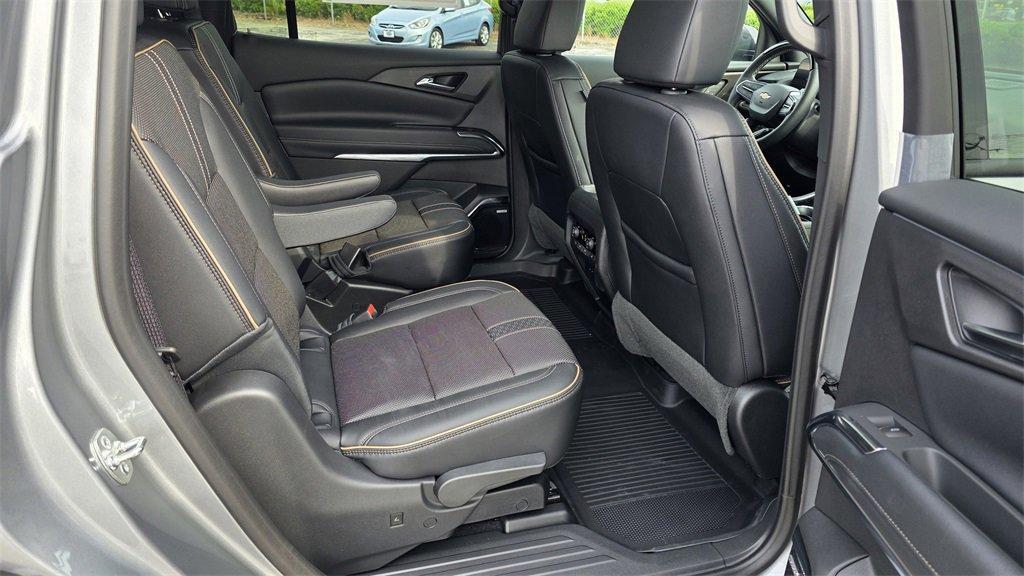 new 2025 Chevrolet Traverse car, priced at $54,435