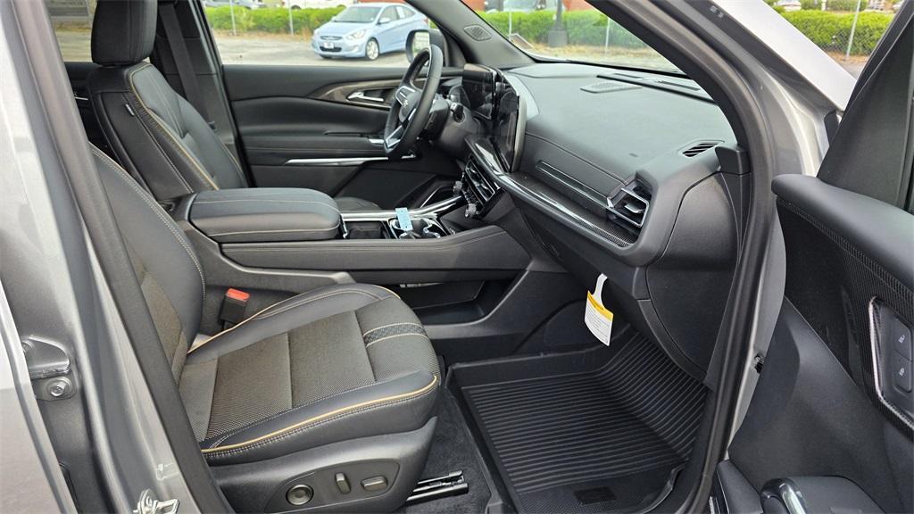 new 2025 Chevrolet Traverse car, priced at $54,435