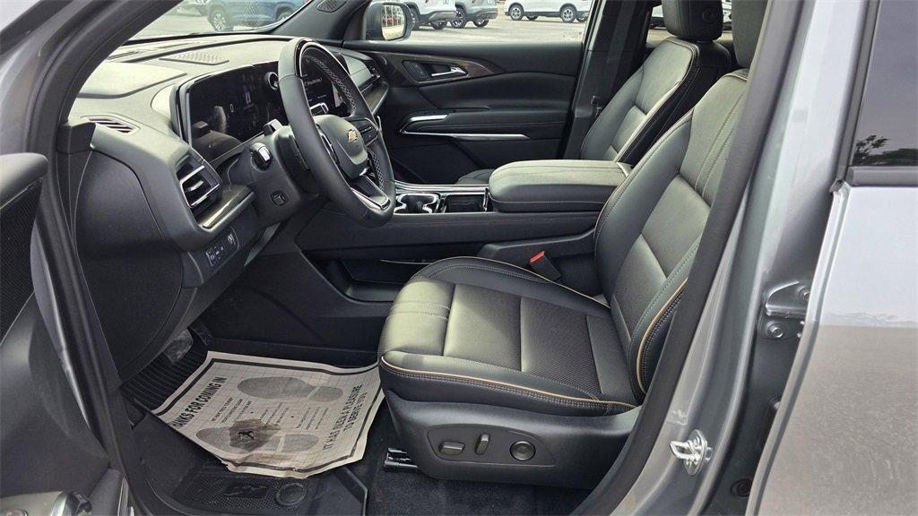 new 2025 Chevrolet Traverse car, priced at $54,435