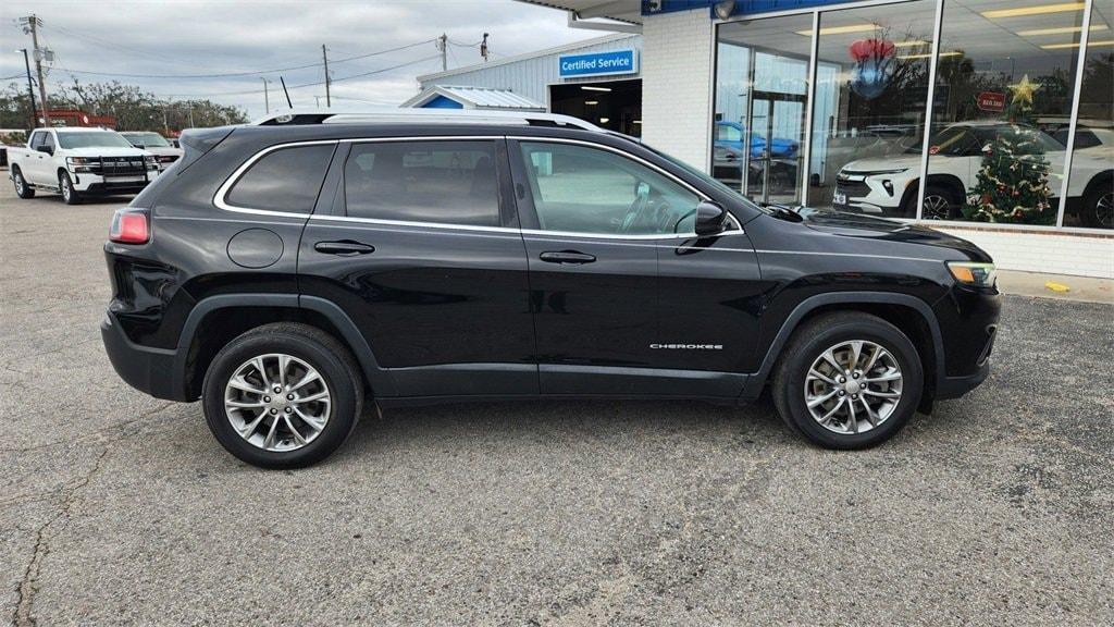 used 2019 Jeep Cherokee car, priced at $17,499