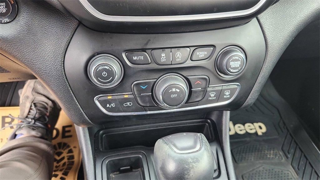 used 2019 Jeep Cherokee car, priced at $17,499